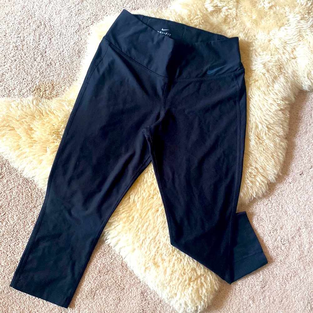 Nike Dri-Fit 3/4 length leggings